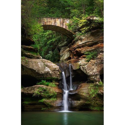 Old Mans Cave Upper Falls-Hocking Hills State Park-Ohio